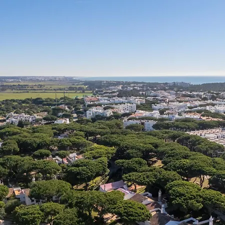 Apartment Charming Yellow In Albufeira Olhos de Agua (Albufeira)